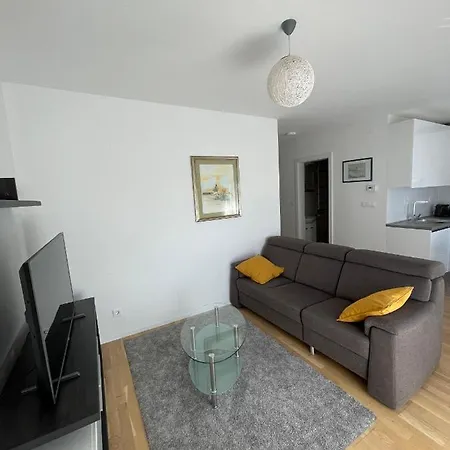 Lucky Place Apartment - Free Private Parking Zagreb Exteriör bild