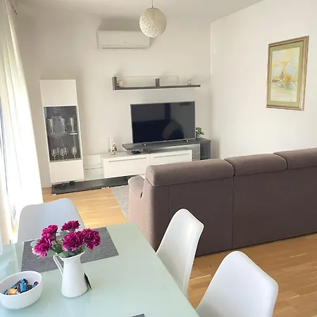 Lucky Place Apartment - Free Private Parking Zagreb Exteriör bild