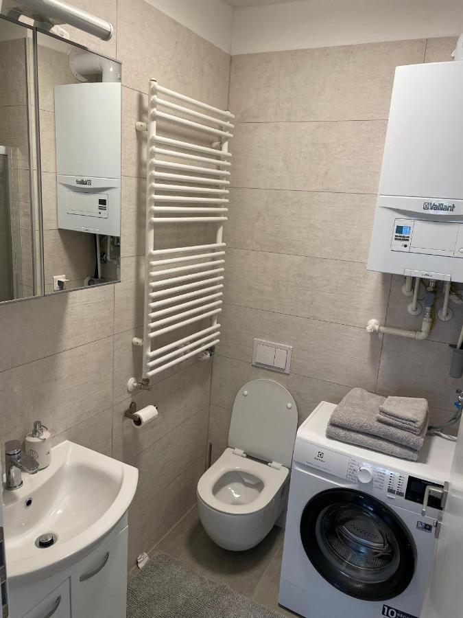 Lucky Place Apartment - Free Private Parking *