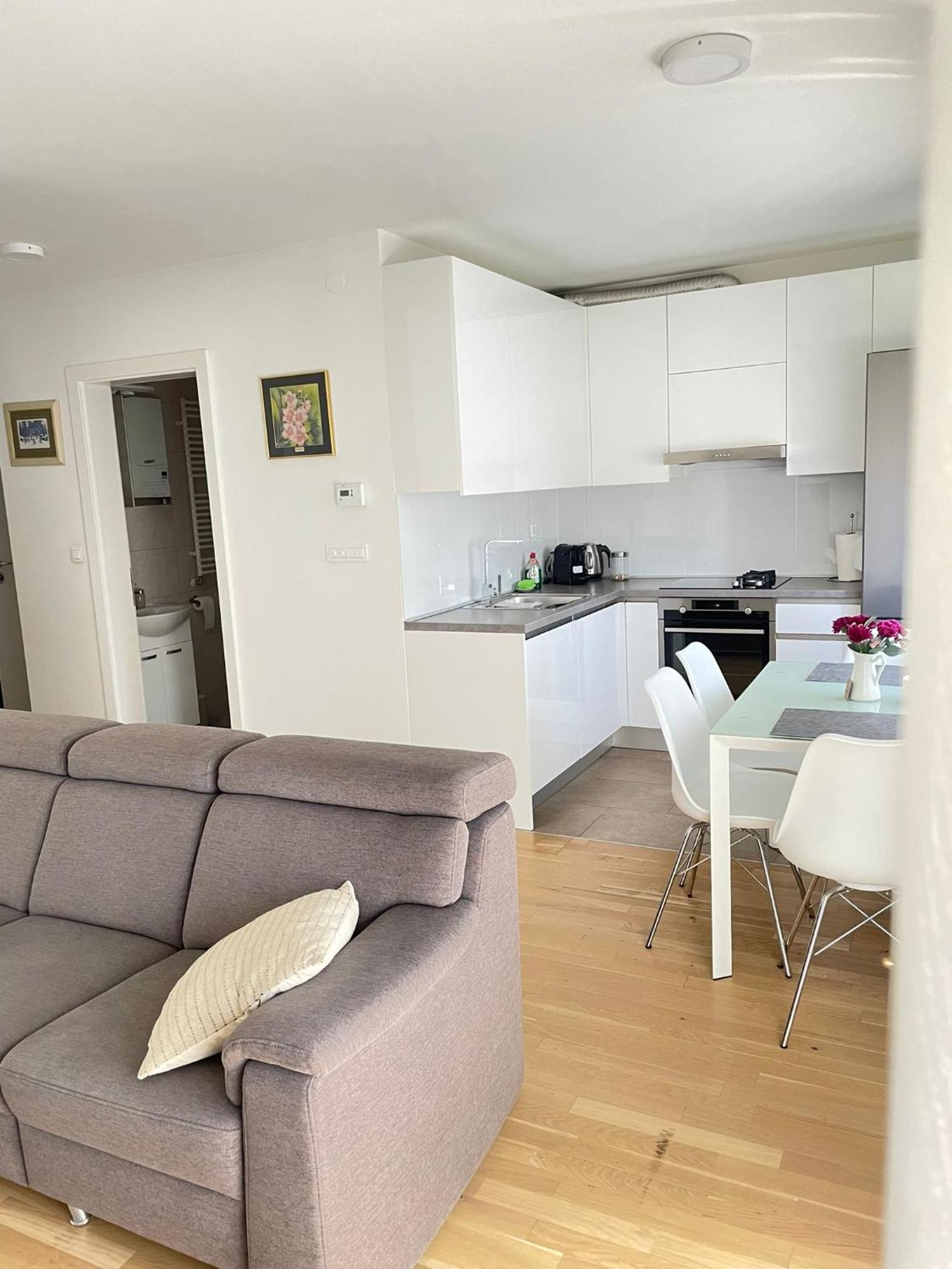 Apartament Lucky Place Apartment - Zumberacka With Free Private Parking *